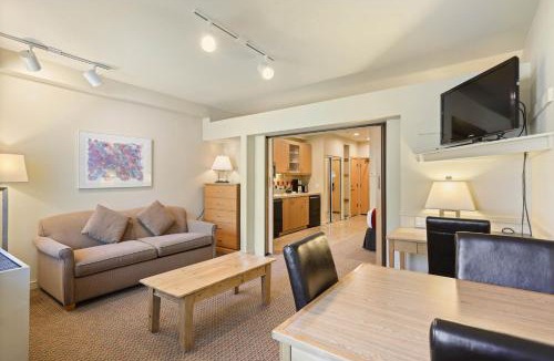 Olympic Valley Apartment | Palisades Tahoe Lodge Rentals Studio #250