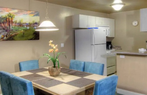 Canyon Corridor Condo | PALM SPRINGS PARADISE! 2BEDROOM, KITCHEN/POOLBAR