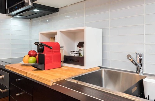 Community Center House | Palo Alto Cottage Near Stanford & Tech Companies