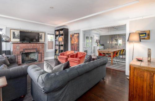 Community Center House | Palo Alto Home on Fulton Street