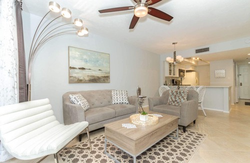 Park Shore Ski Chalet | Park Shore Resort- Fall Special; Renovated 1st.Flr.unit-Master Suite w/Direct Lanai Access
