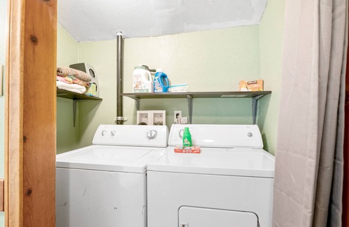 Ironwood Estates Cottage | Parkside Cottage - Newly remodeled cabin walking distance to the lake and Village! Arcade Table!