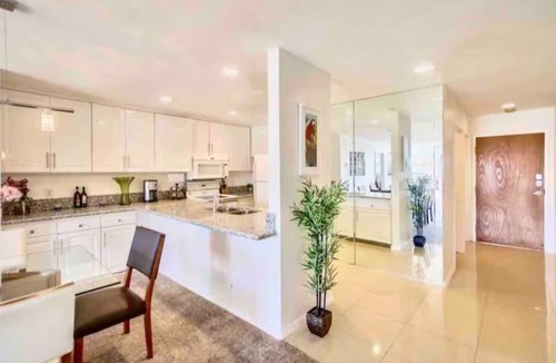 Crown Point Apartment | PB Pool+bayside views 2BR/2BA by Sand
