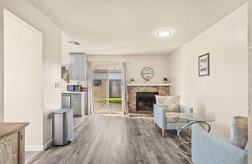 South Natomas Villa | Peaceful and Quiet 4 Br house with Garage