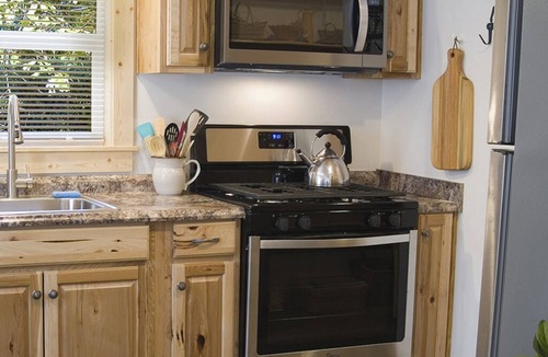 Colfax House | Peaceful Cottage Between Lake Tahoe & Sacramento