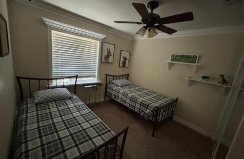 Hemet House | Peaceful & Cozy 3 bedroom Ranch-Home w/Fireplace