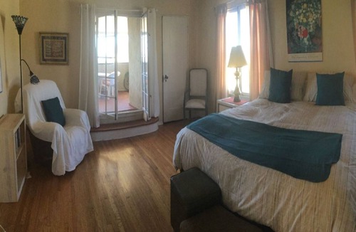 Los Feliz House | Peaceful, Luxury Retreat In Prime Los Feliz Hills Historic Spanish "Castle"