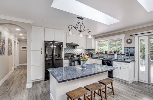 Trinidad House | Peaceful, private 3BD home nestled in the redwoods