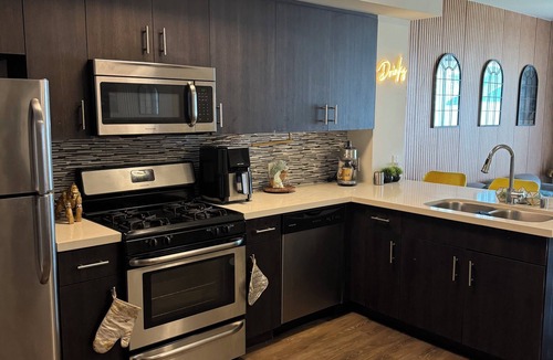 City West Condo | Perfect for Business Travelers in beautiful Downtown Los Angeles