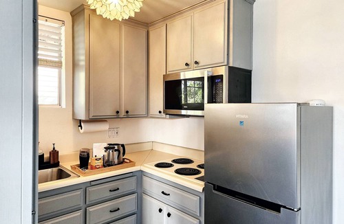Valley Center Bed & Breakfast | Personalized Retreat: Saltwater Hot Tub & Pool, Chef, Spa Services Included
