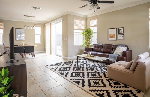 Edenvale Apartment | Pet-Friendly 3BR Home in San Jose + Parking
