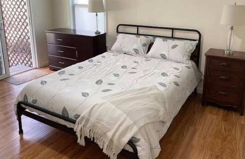 Rio Dell House | Pet Friendly Garden House with Patio & Redwoods