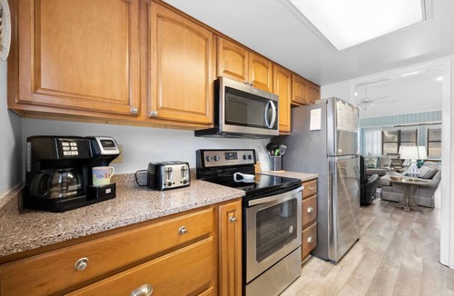 Myrtle Beach House | Pet-friendly Golf/Tournament/Retreat Spot next to Beach w/Pools