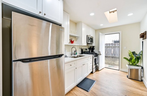 Lincoln Acres Apartment | Pet-Friendly San Diego Studio ~ 14 Mi to Downtown