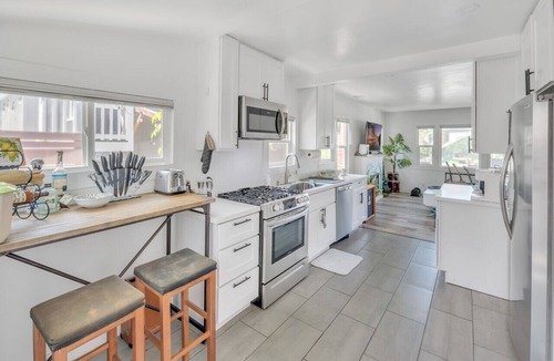 University Heights Apartment | Pets Welcome: Peaceful Music Home near All Things San Diego!