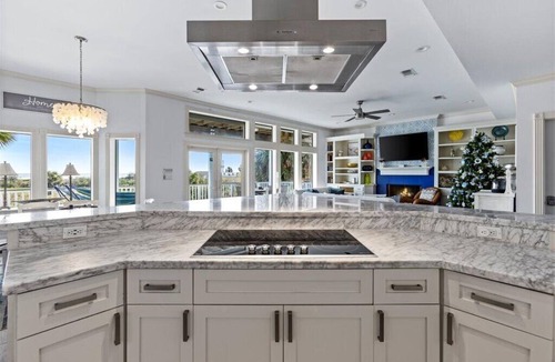 Pirates Beach West House | Pirates Beach Home w/Hot Tub and Private Beach Access