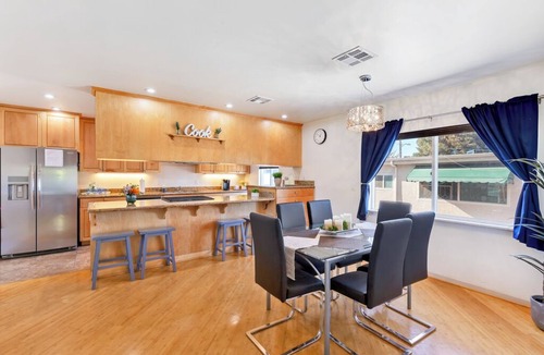 Point Loma Heights House | Point Loma 3 bedroom/2bath. Unit B upstairs.