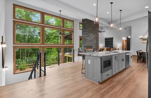 Ellijay Cabin | Pool! 5BR Mountain Modern Luxury in Ellijay! Water Wall!