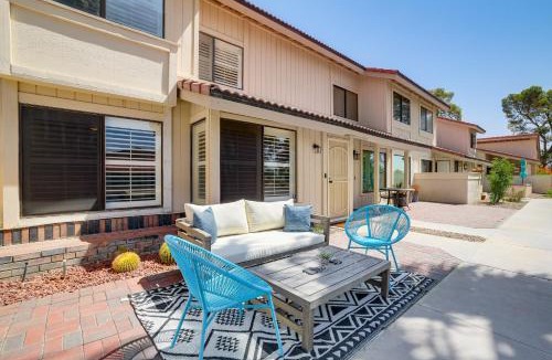 Palm Springs House | Pool Access and Mtn Views Palm Springs Retreat!