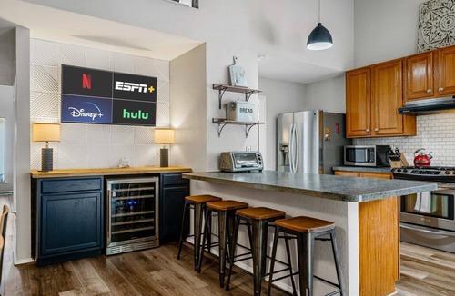 Wells Branch House | Pool Days & Pergola Nights | Family-Friendly N Austin Home Mins to Domain & Q2