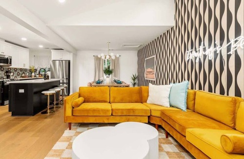 South Lamar House | Pool, Firepit, Mins to DT, SXSW, ACL, Sleeps 6