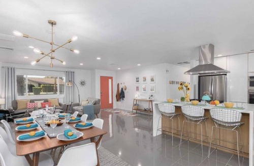 Desert Park Estates House | Pop Art Oasis in Palm Springs