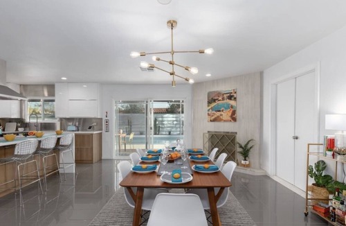 Desert Park Estates House | Pop Art Oasis in Palm Springs