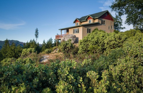 Foresta House | Premier Yosemite/Foresta home with views of Half Dome and El Cap from all rooms!
