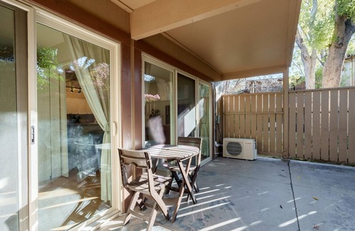University South Apartment | Premium Palo Alto 1BR w/Patio, close to Restaurants, by Blueground