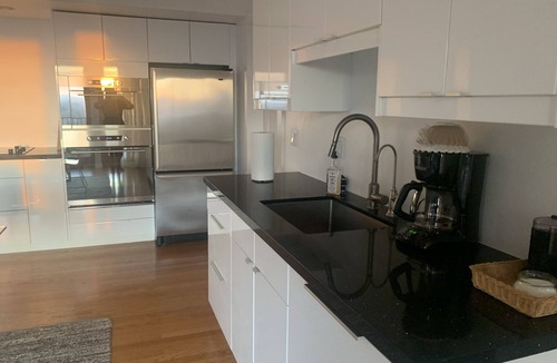 Mission Canyon Apartment | Pristine Santa Barbara Apartment with Hot Tub and Mountain and Ocean Views