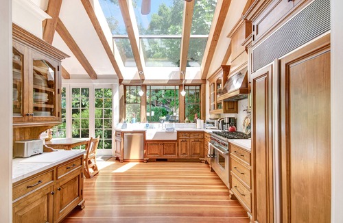 Sonoma House | Private Enclave within Walking Distance of Plaza 5 Bed/5 1/2 Baths Sleeps 10-12