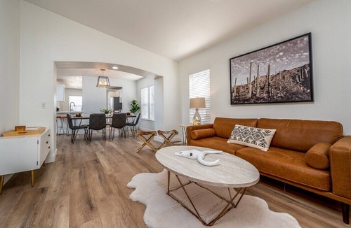 Lake Elsinore House | Private Hilltop Beauty in a Rural Setting