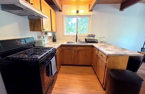 Groveland Ski Chalet | Private lake access 4-bedroom chalet in Pine Mountain Lake/Groveland