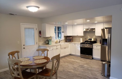 Descanso House | Private Lake with fishing/Tennis court getaway near Julian
