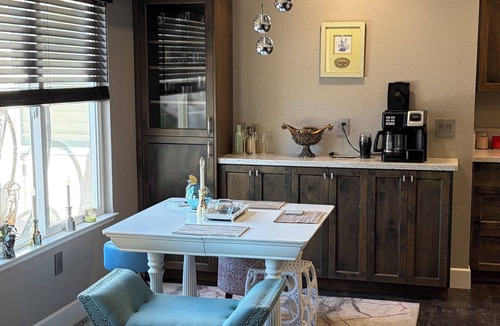 Colusa House | Private Pool, Spa & Extended-Stay Ready! Where comfort meets convenience.