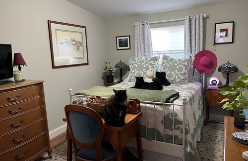 Sunnyvale Resort | Private room ∙ 1 guest