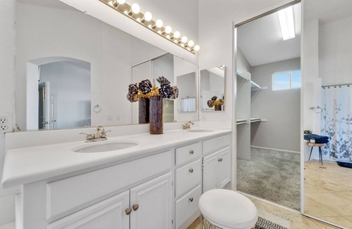 Lake Elsinore Apartment | Private room/bathroom. Enjoy this beautiful view!