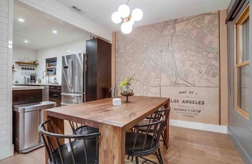 Hollywood Hills West House | Projector - Pool Table - 15min DT - Pets OK - BBQ