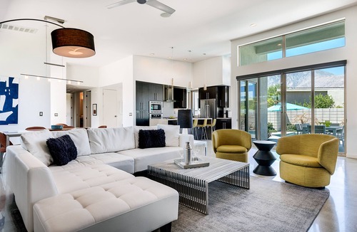 Palm Springs House | PS Enamor: New and Modern Elegance With Comfort Combined