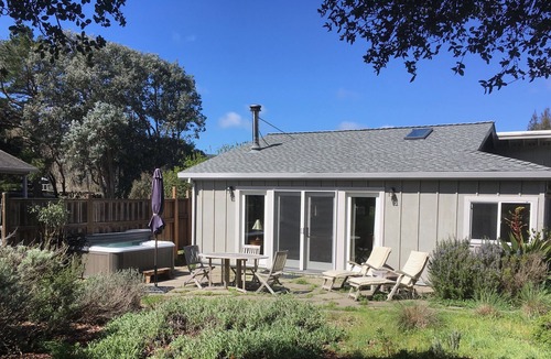 Point Reyes Station Cottage | Pt Reyes Cottage Retreat at the Bay