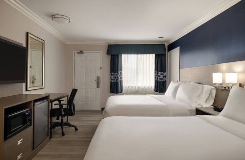 Lake Elsinore Hotel | Quality Inn Lake Elsinore I-15