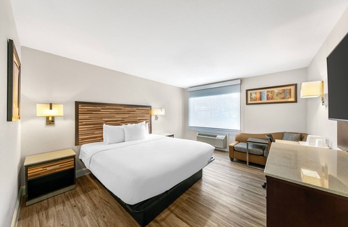 Central Sacramento Hotel | Quality Inn & Suites Sacramento Downtown Area