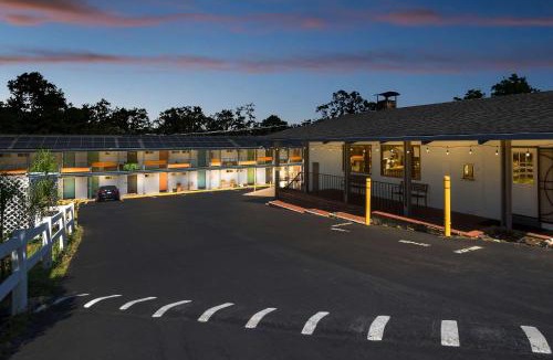 Jackson Hotel | Quality Inn & Suites