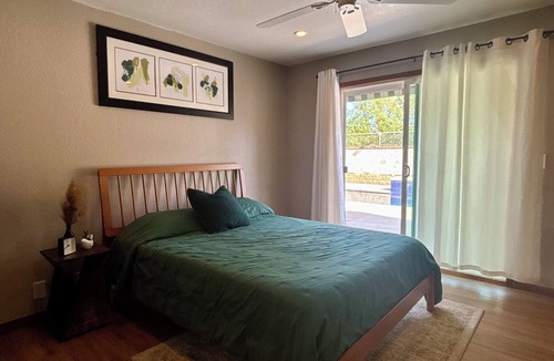 Lincoln House | Quiet 3-bedroom house in Lincoln with pool