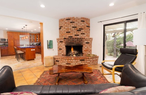 Vista House | Quiet and Tranquil Vacation Getaway w/Yoga Room. Close to Theme Parks/LegoLand.