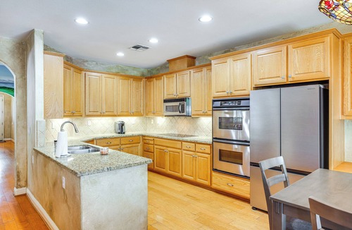 Modesto House | Quiet Modesto Retreat w/Patio Near Mall & Dining