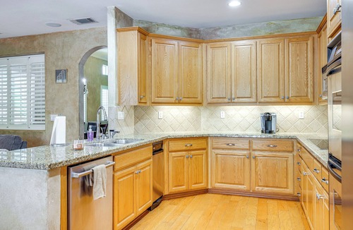 Modesto House | Quiet Modesto Retreat w/Patio Near Mall & Dining