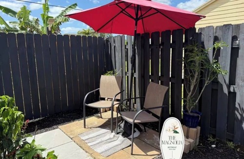 Davie Apartment | Quiet studio w private outdoor area close to major amenities