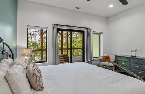 Nebo House | Quiet Waterfront Lake House with Private Dock
