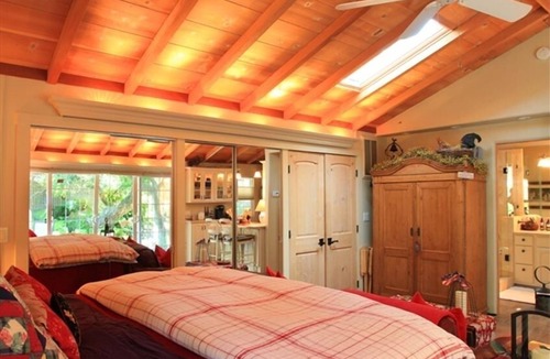 Northwest Carmel Apartment | Quiet wooded Guest Cottage